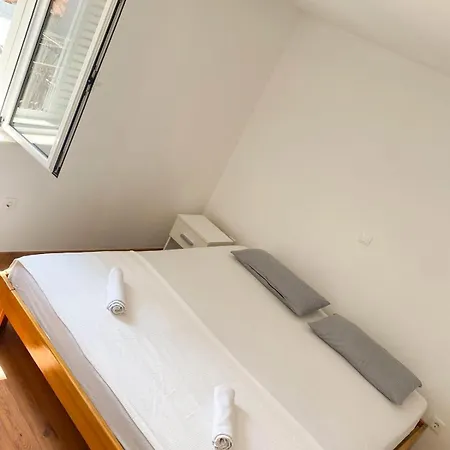 Central Apartment *